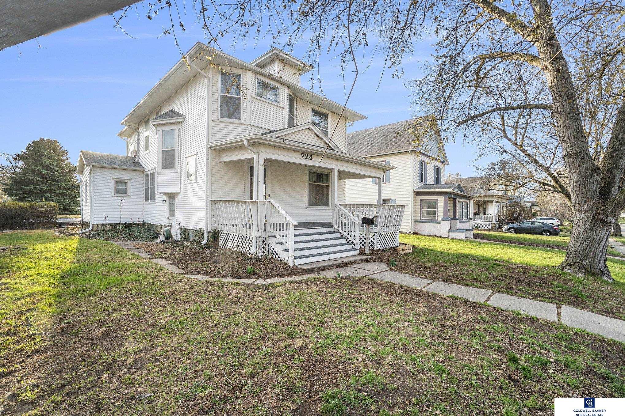 724 N 10th Street  Beatrice NE 68310 photo