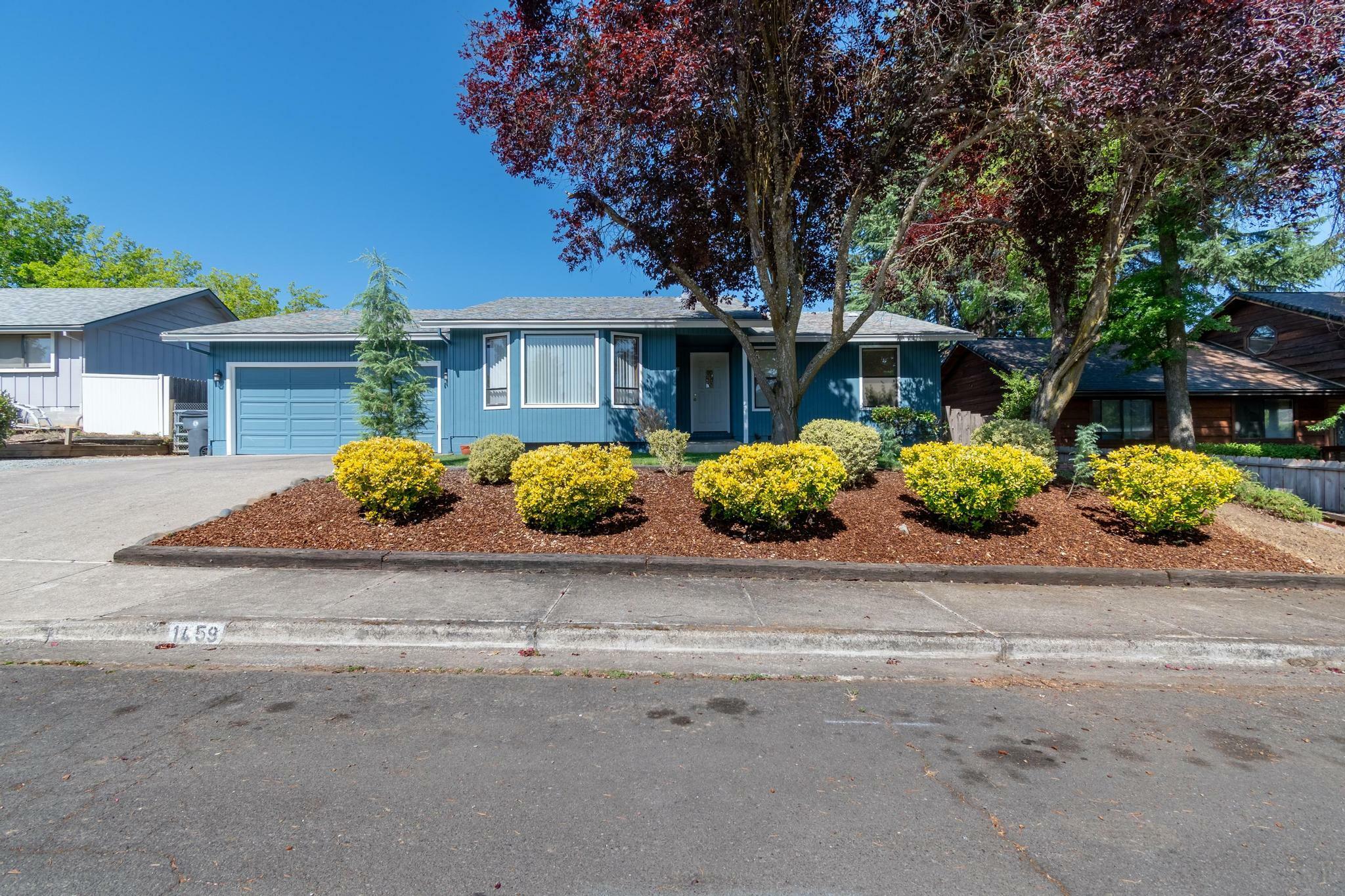 Property Photo: 1459 Severson Drive OR 97504