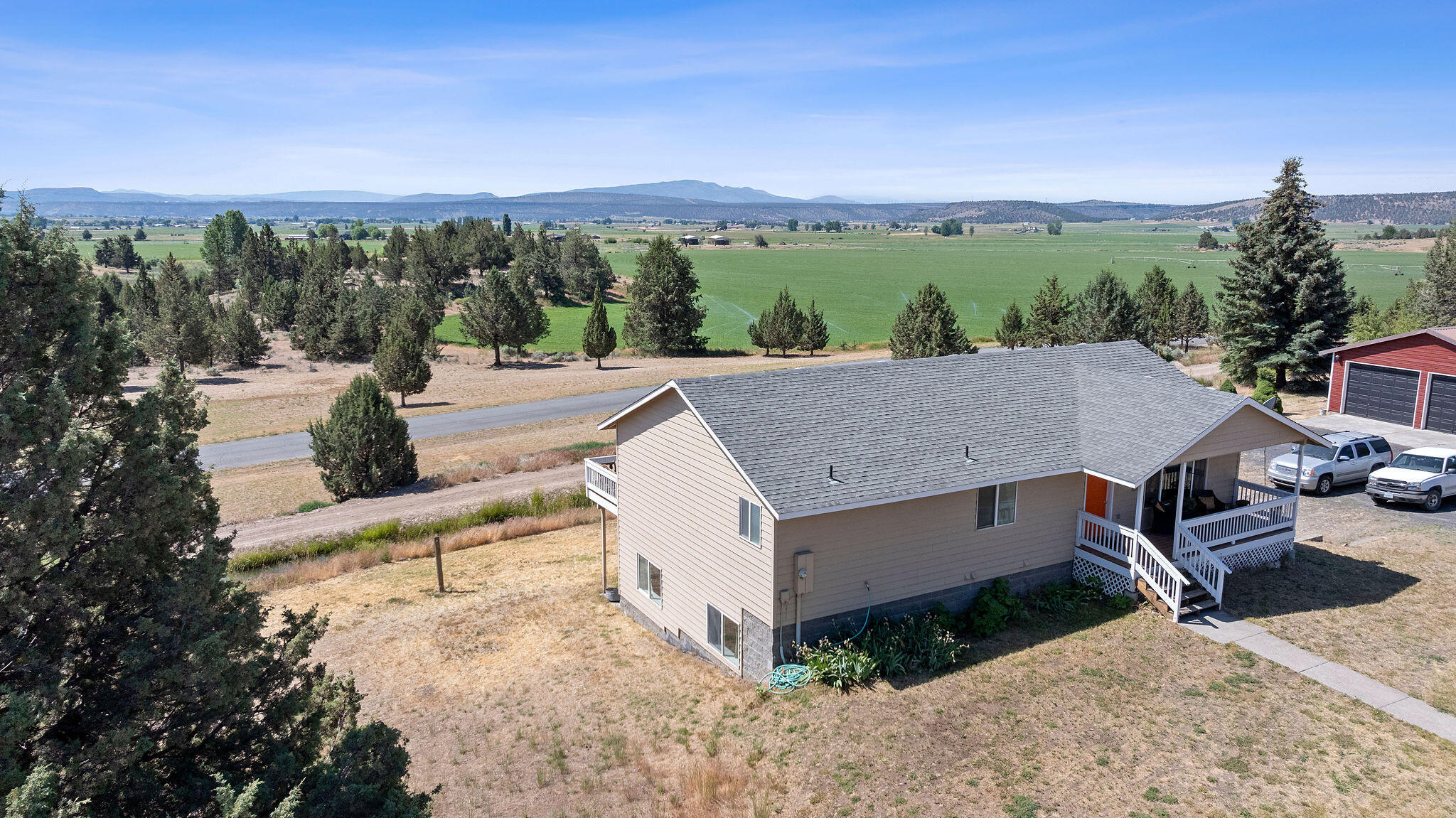 Property Photo: 5670 NW Adams Street OR 97754