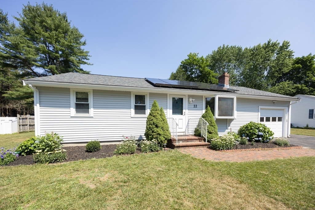 22 Suffolk Rd  Sharon MA 02067 photo