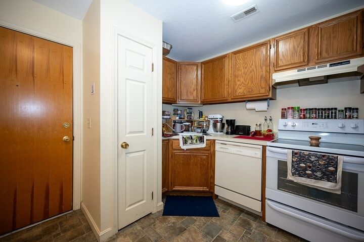 Property Photo: 44 Maria Ave 303 MA 01550