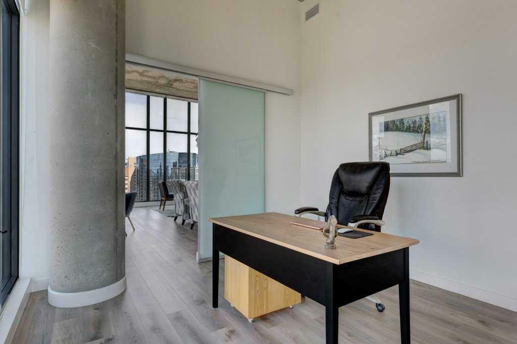 Property Photo: 1010 6 Street SW 3101 AB T2R 1B4