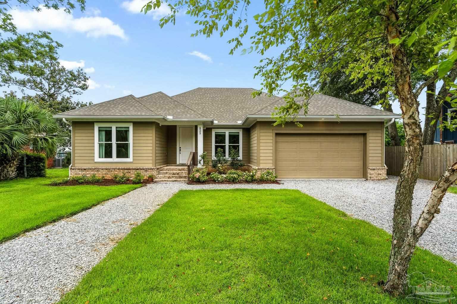 Property Photo: 825 Bay Blvd FL 32503