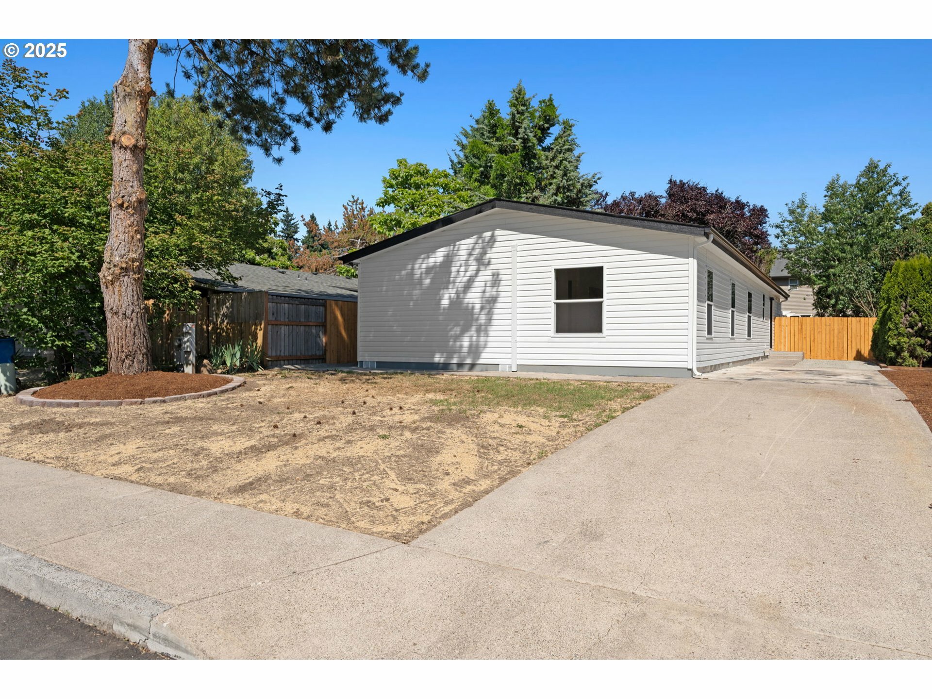 Property Photo: 6901 NE 149th Ct WA 98682