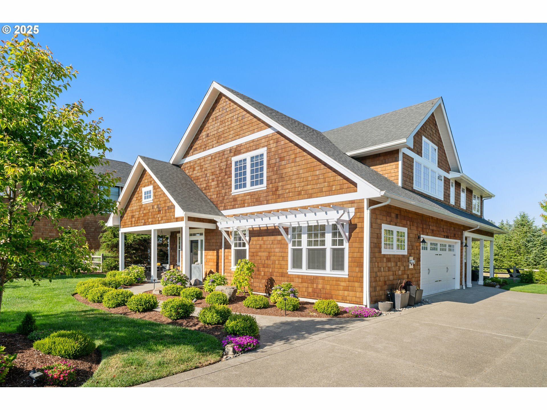 Property Photo: 5399 Drummond Dr OR 97138