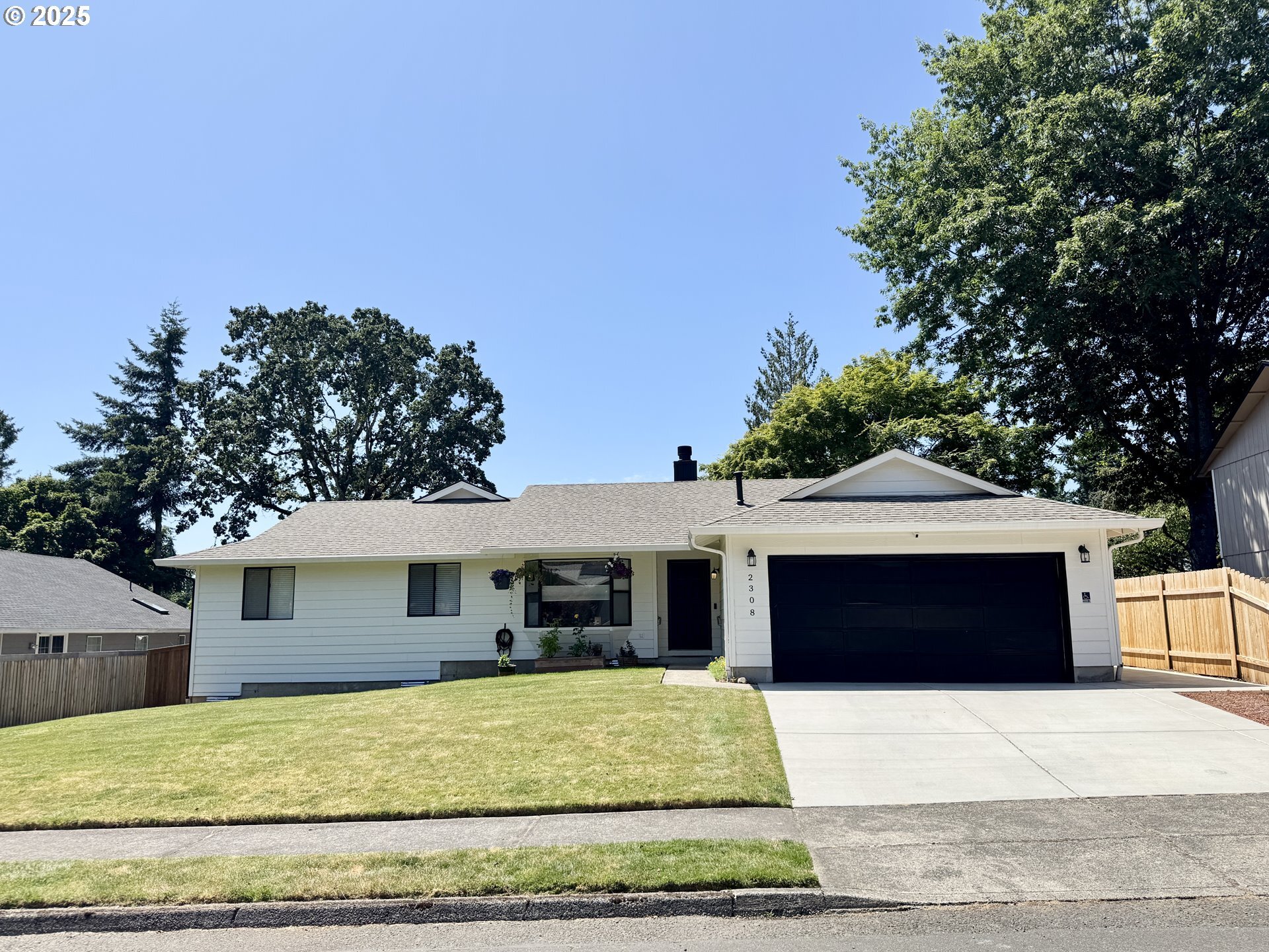 Property Photo: 2308 SE 146th Ave WA 98683
