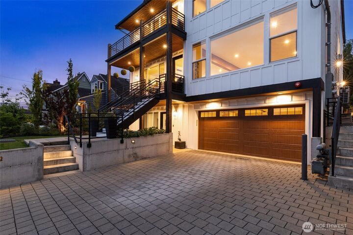 Property Photo: 6921 55th Avenue S WA 98118