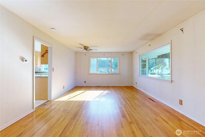 Property Photo:  2004  Lark Drive  WA 99362 