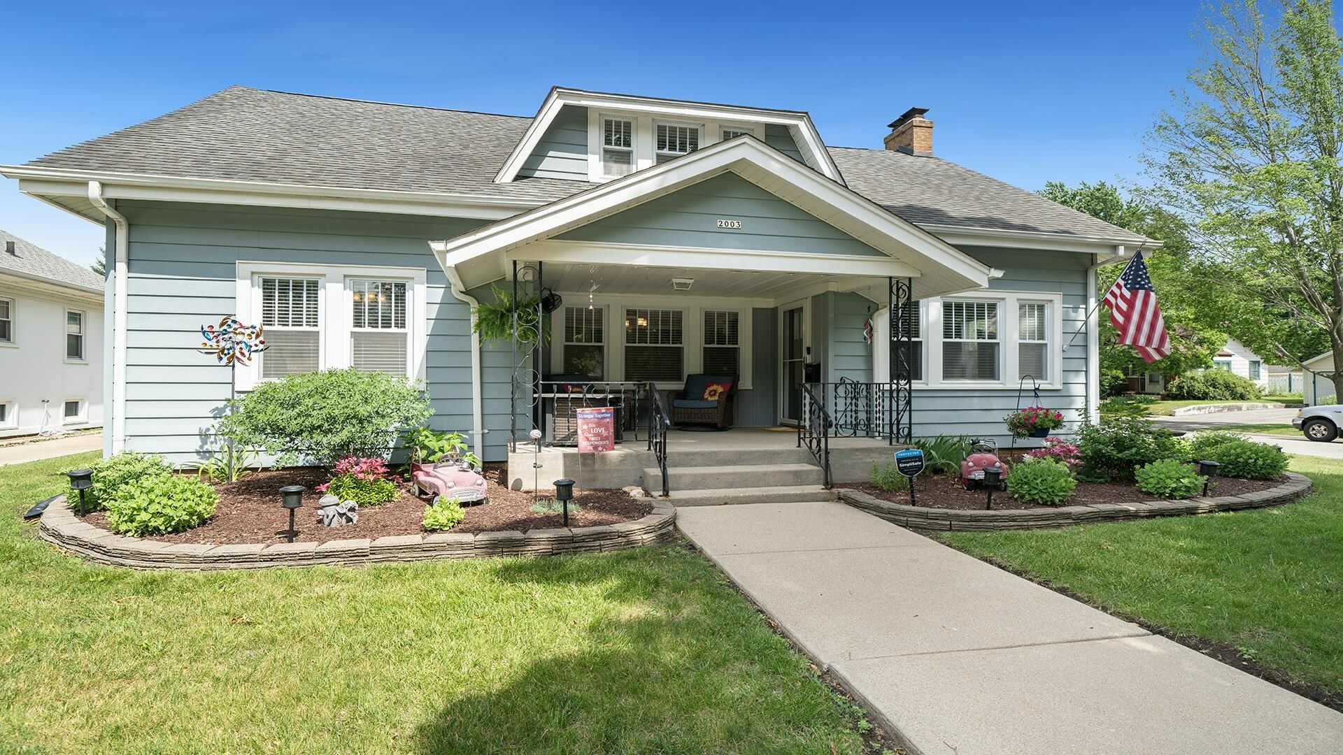Property Photo: 2003 Melrose Street IL 61103