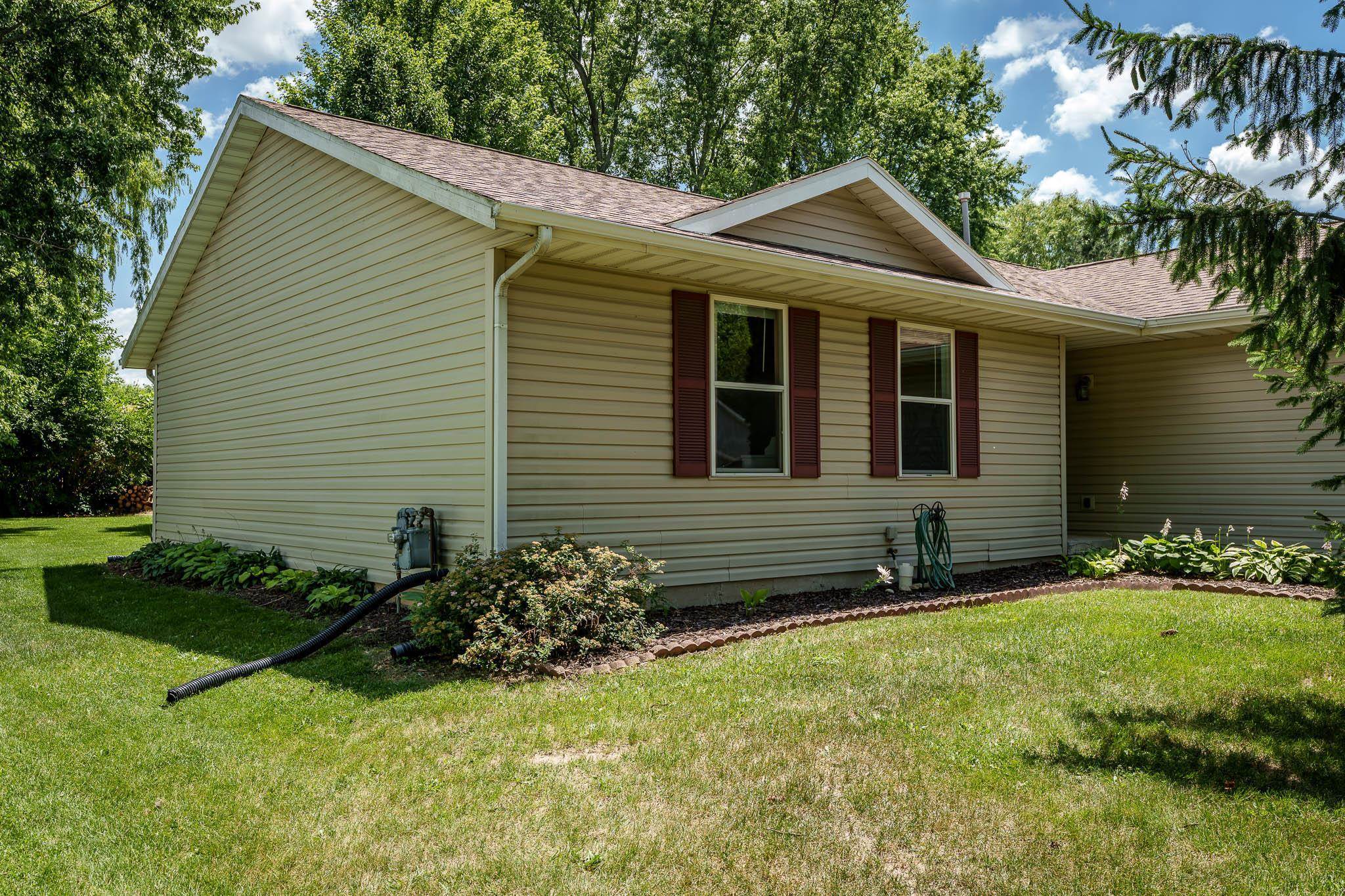 Property Photo: 508 SW Constitution Drive IL 61065