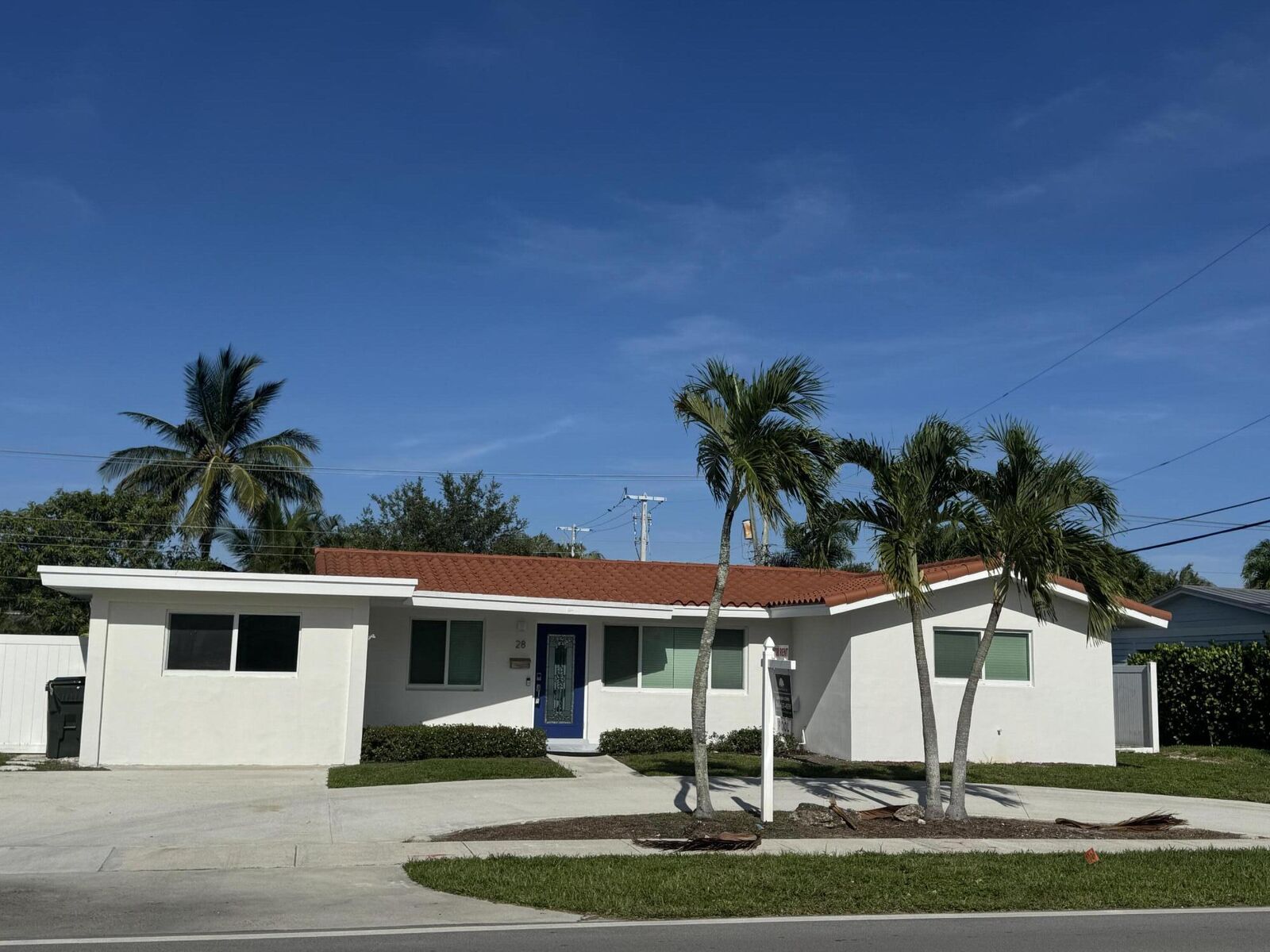 Property Photo:  28 SW 9th Avenue  FL 33486 