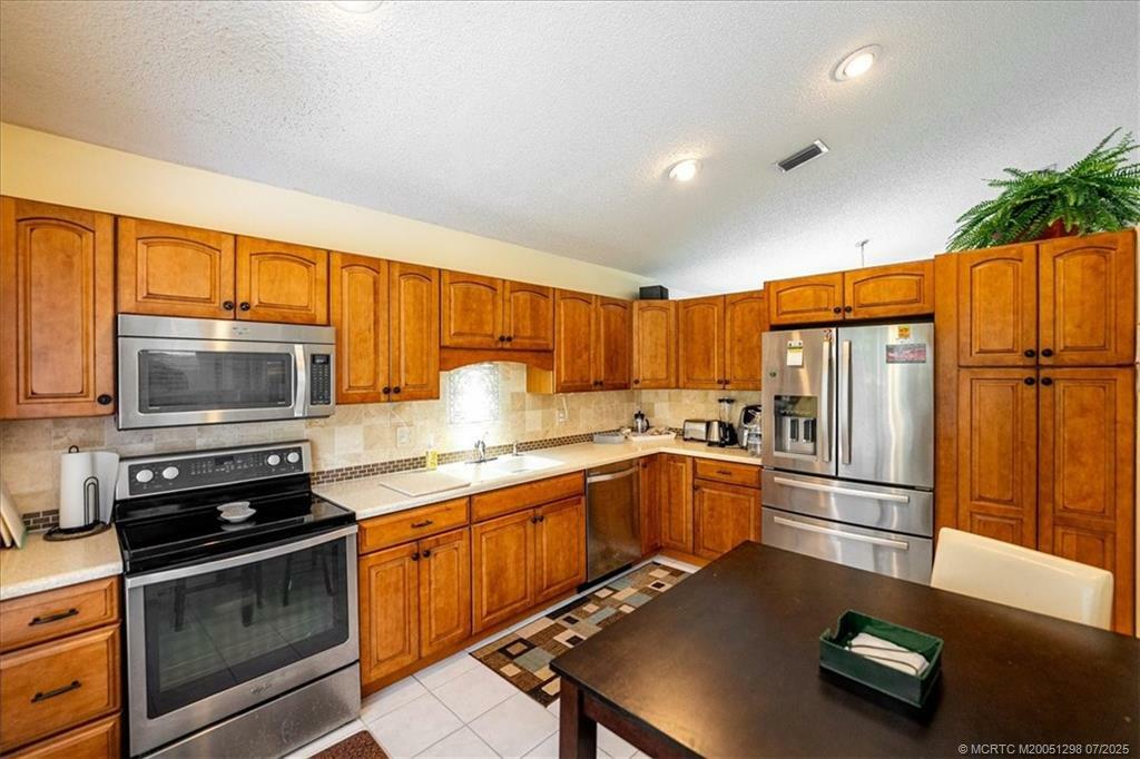 Property Photo:  2033 SW Olympic Club Terrace  FL 34990 