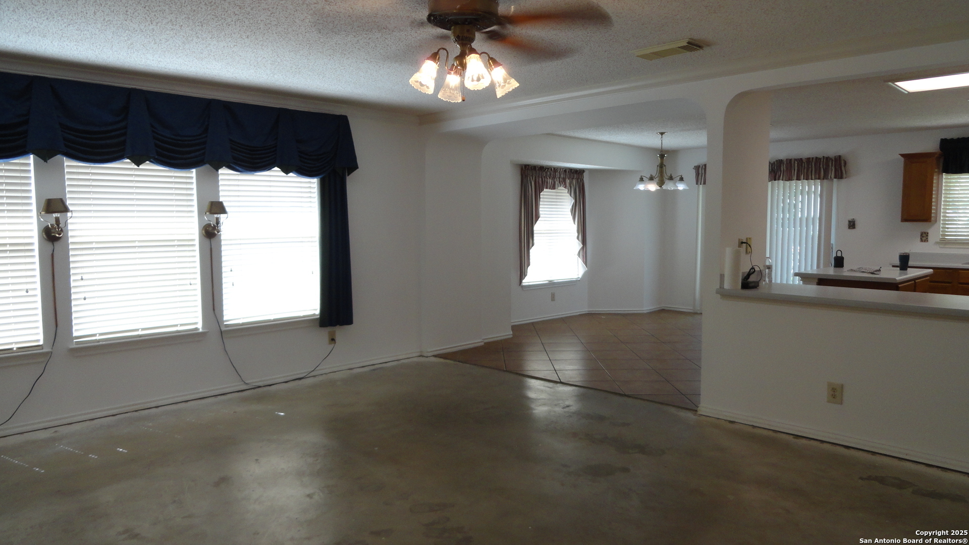 Property Photo: 2818 Redland Creek TX 78259