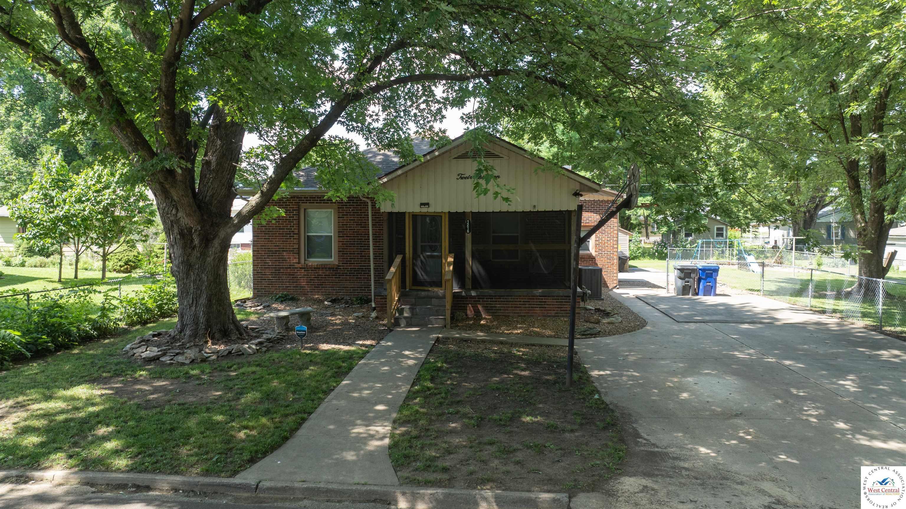 1216 W 10th  Sedalia MO 65301 photo