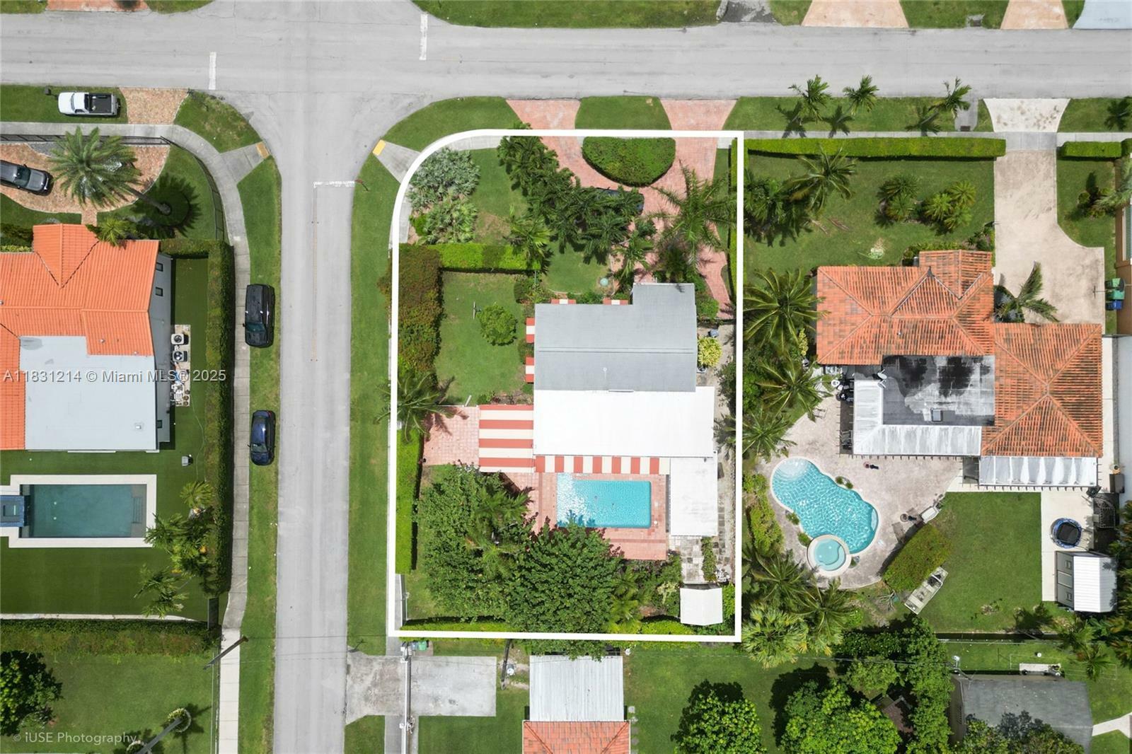 7855 SW 28th St  Miami FL 33155 photo