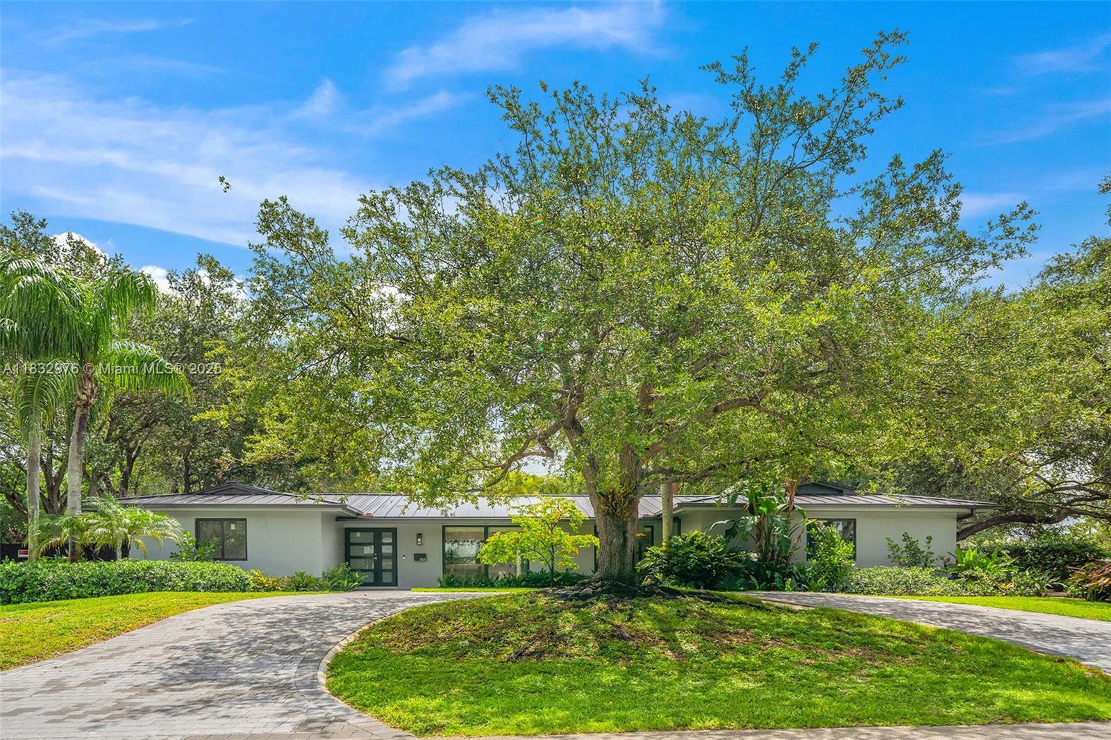 Property Photo: 15121 SW 69th Ct FL 33158