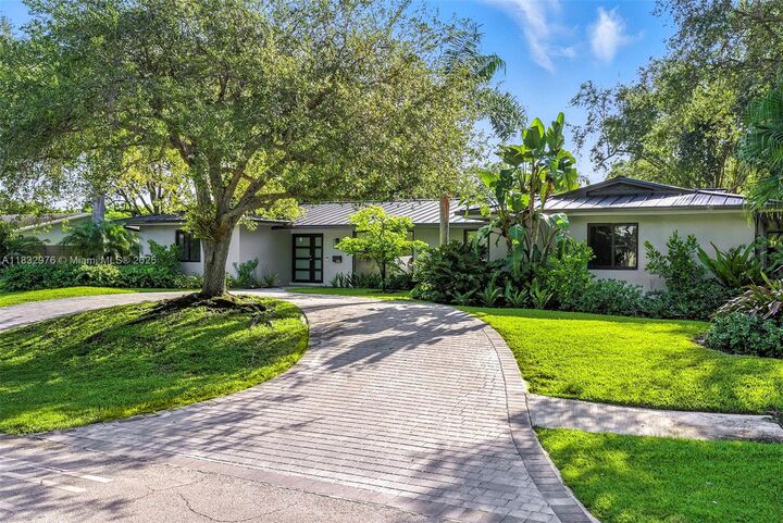 Property Photo: 15121 SW 69th Ct FL 33158