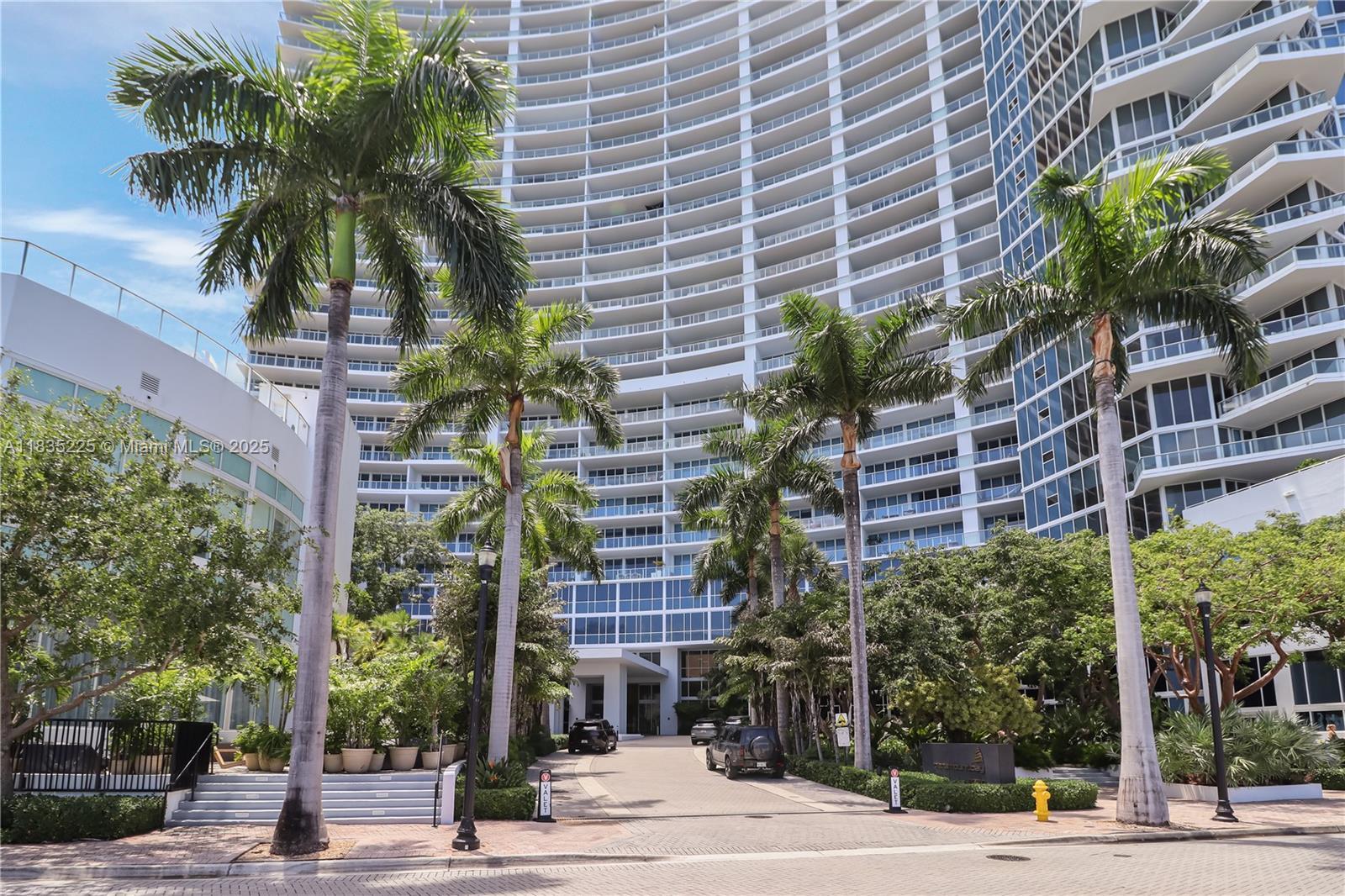 Property Photo: 2020 N Bayshore Dr 2801 FL 33137