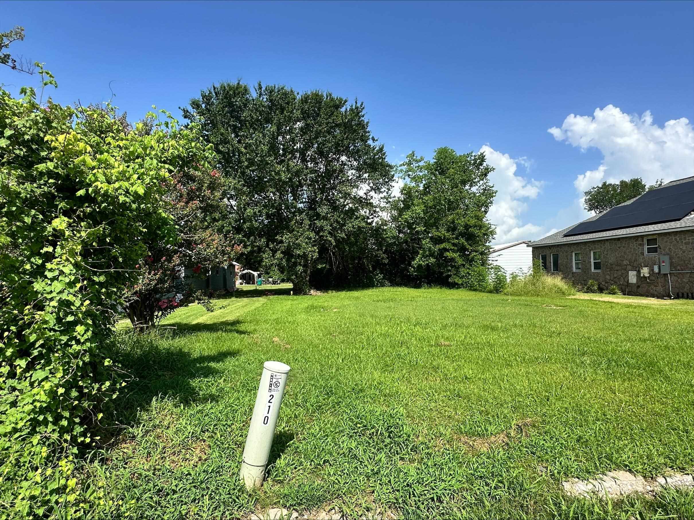 Property Photo: 208 College St. TX 77630