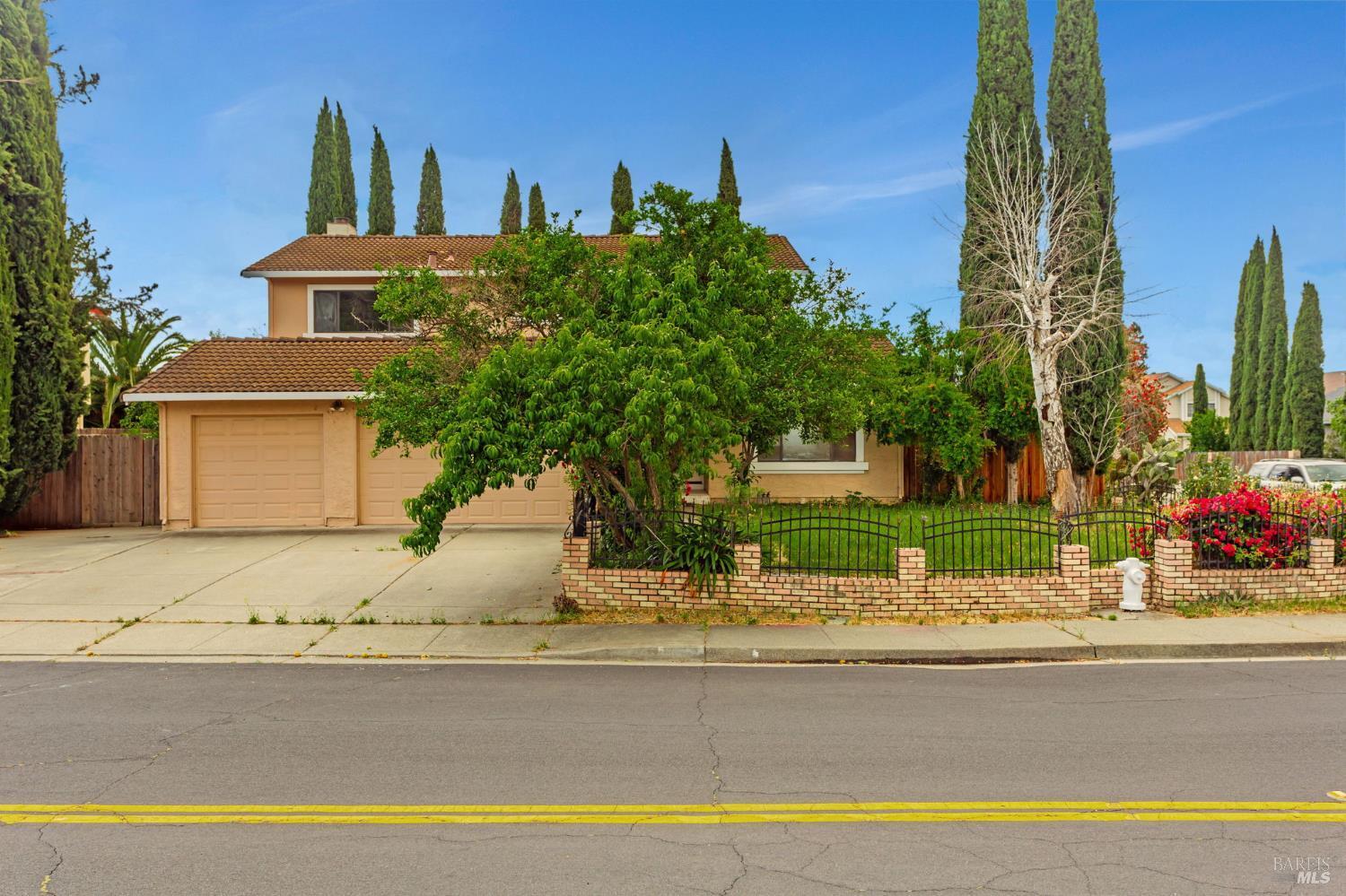 Property Photo: 1001 Suffolk Way CA 94533