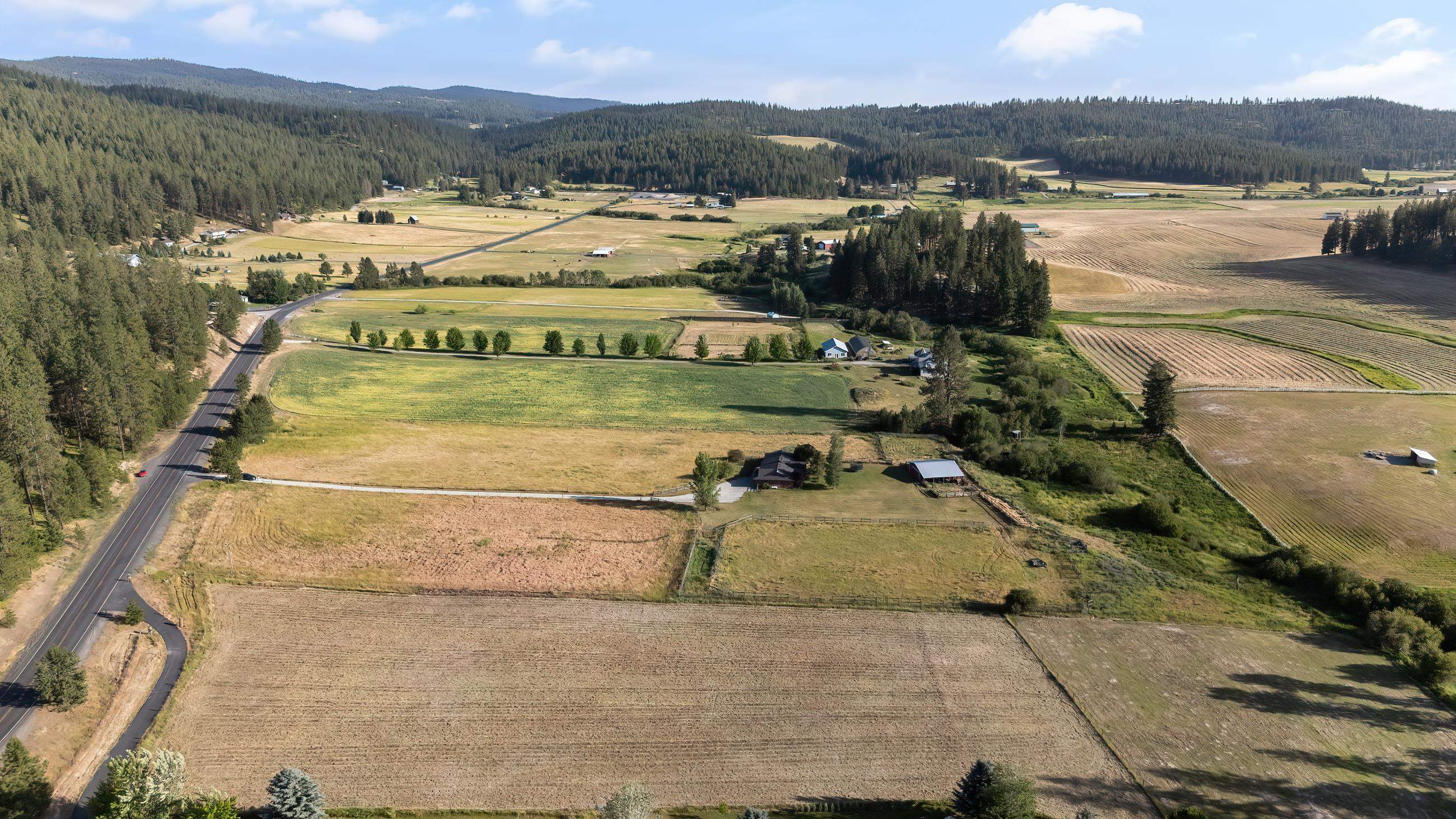 Property Photo: 17207 N Mt. Spokane Park Dr WA 99021