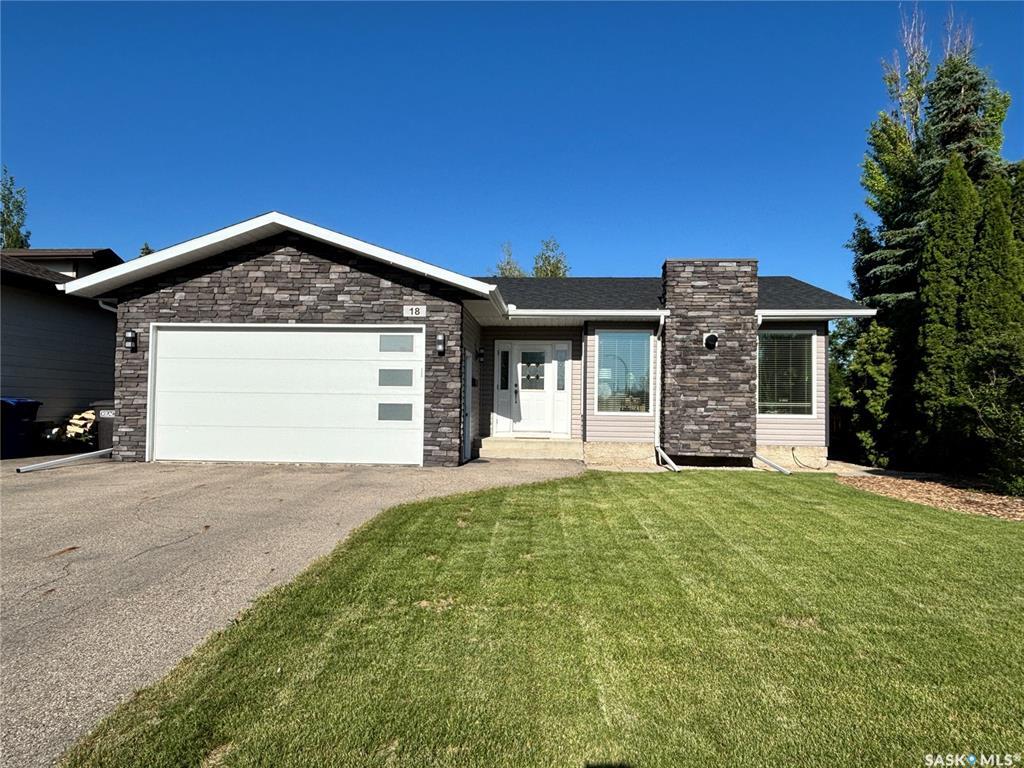 Property Photo: 18 Dust Crescent SK S0K 2A0