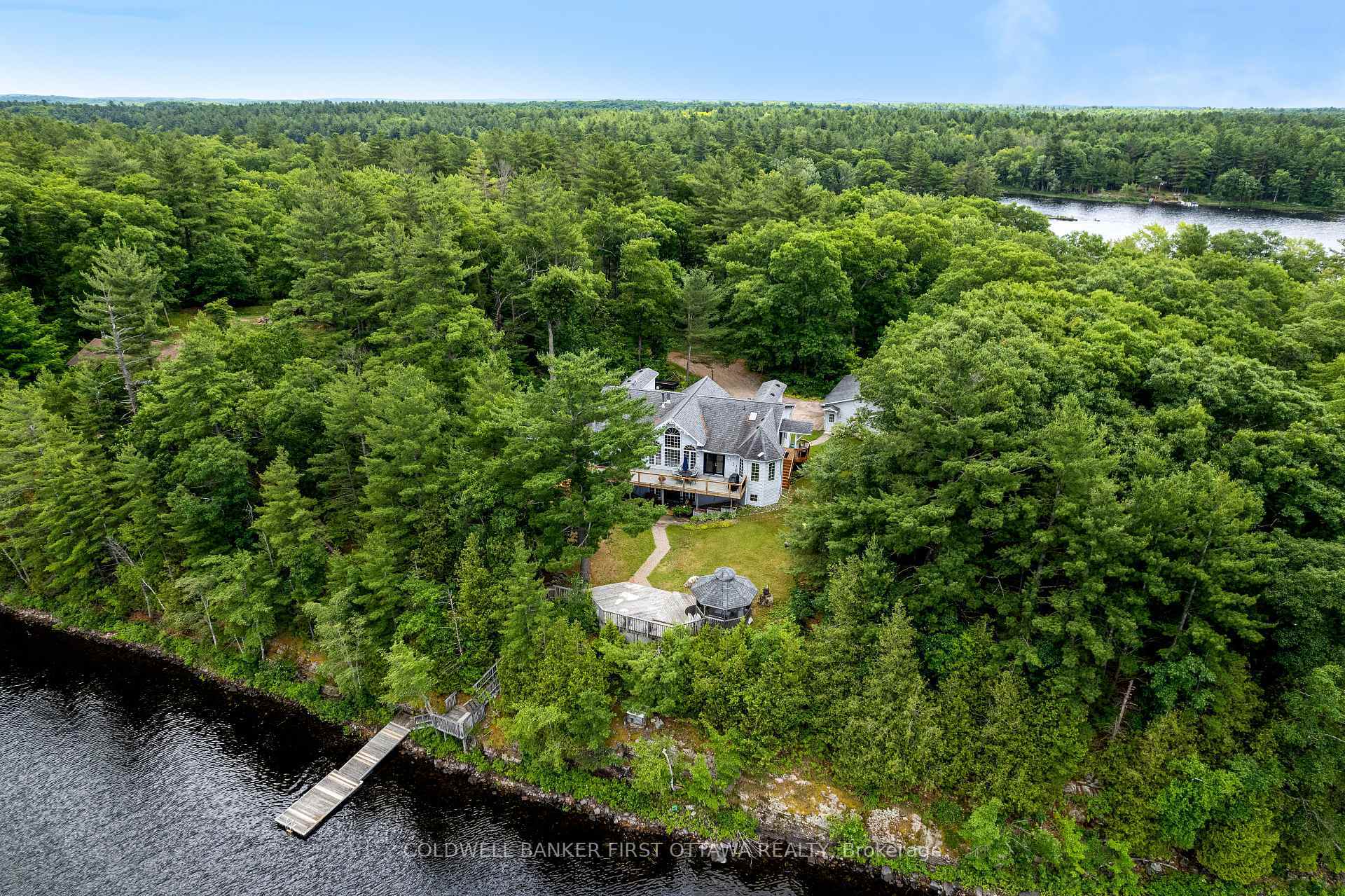 Property Photo: 1718 Blue Heron Ridge ON K0H 1B0