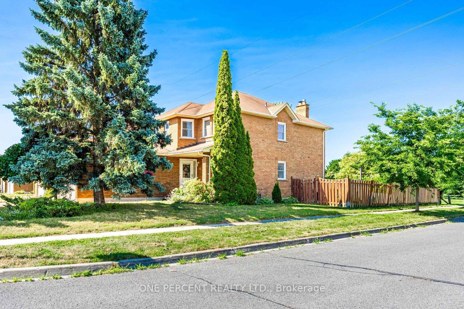 Photo de la propriété: 22 Deverell Street ON L1R 1W4
