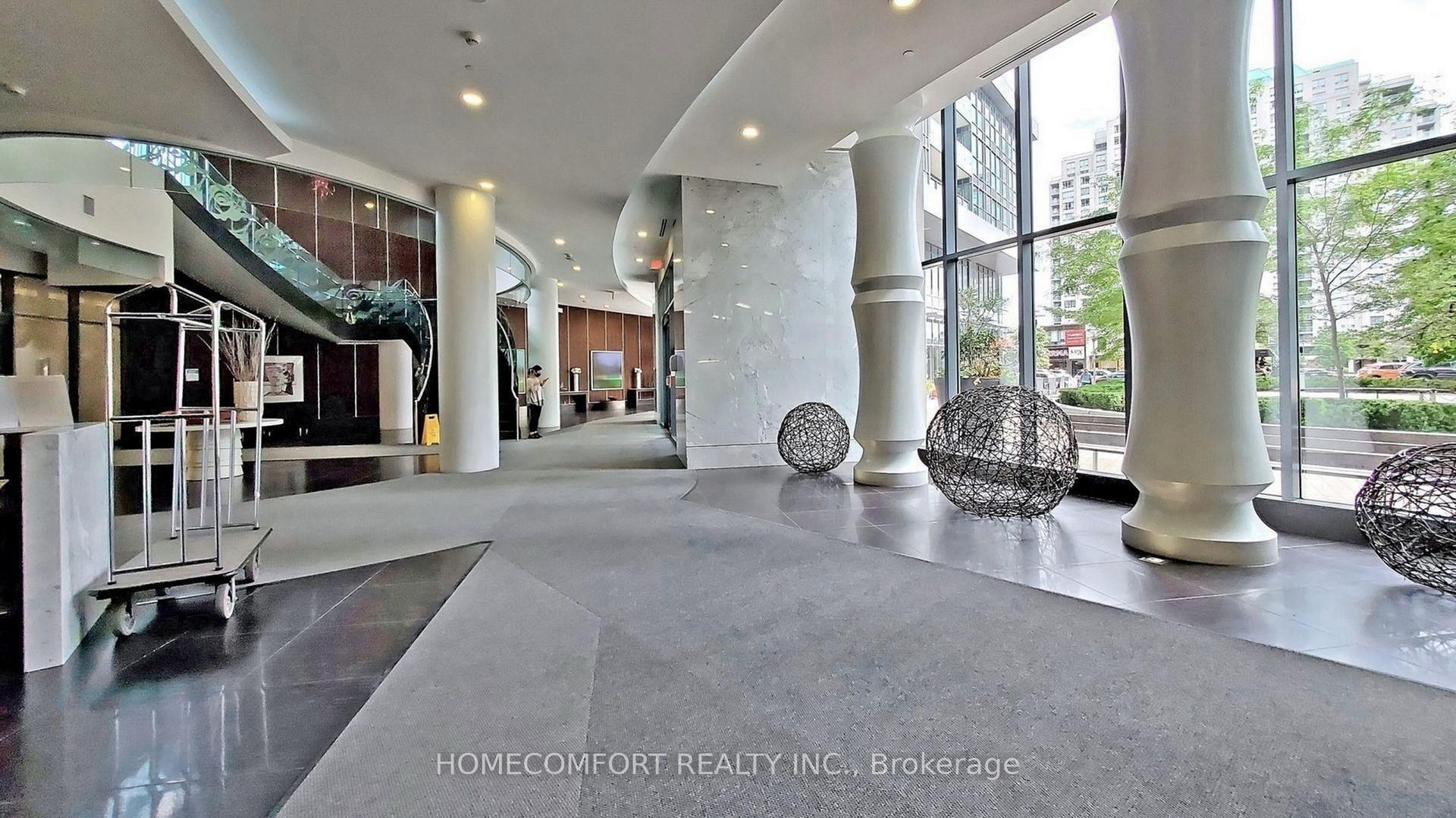 Property Photo: 5162 Yonge Street 2909 ON M2N 0E9