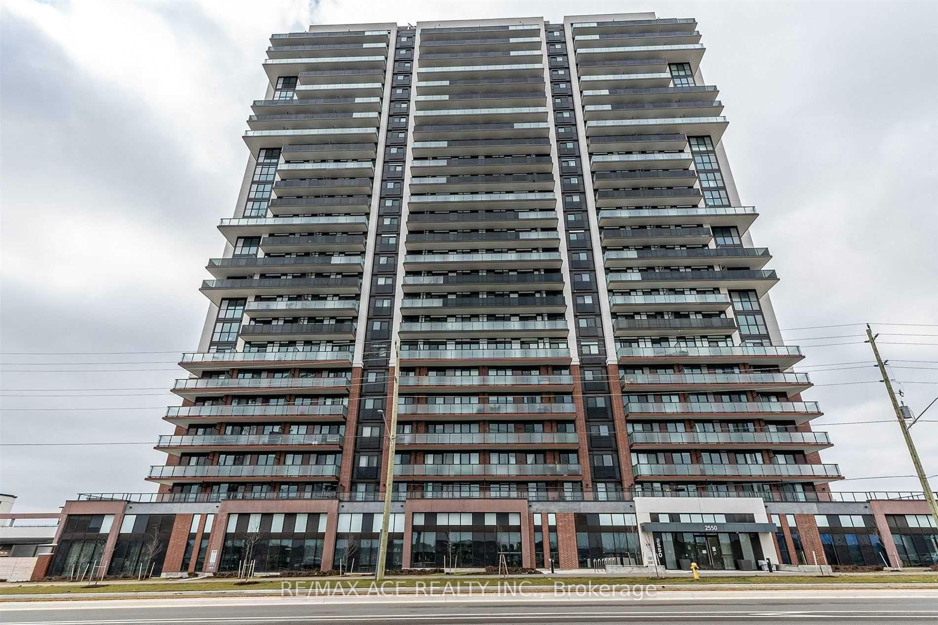 Property Photo: 2550 Simcoe Street N 1402 ON L1L 0R5