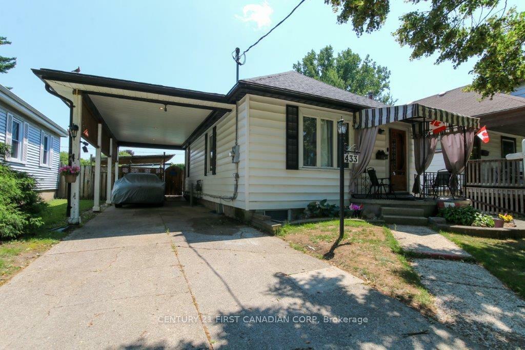 Property Photo: 433 Salisbury Street ON N5Y 3B3