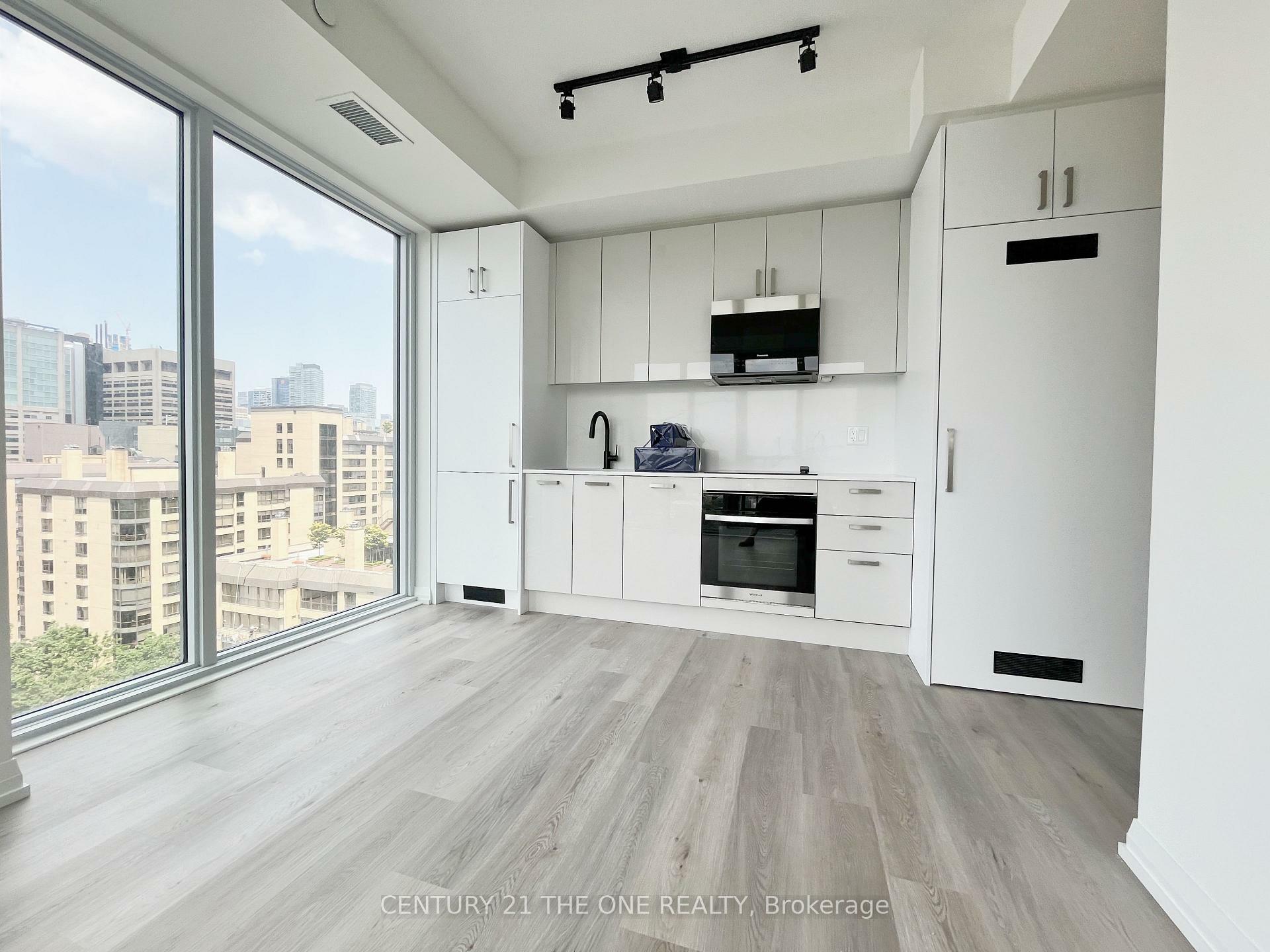 Property Photo: 280 Dundas Street W #1202 ON M5T 0E3