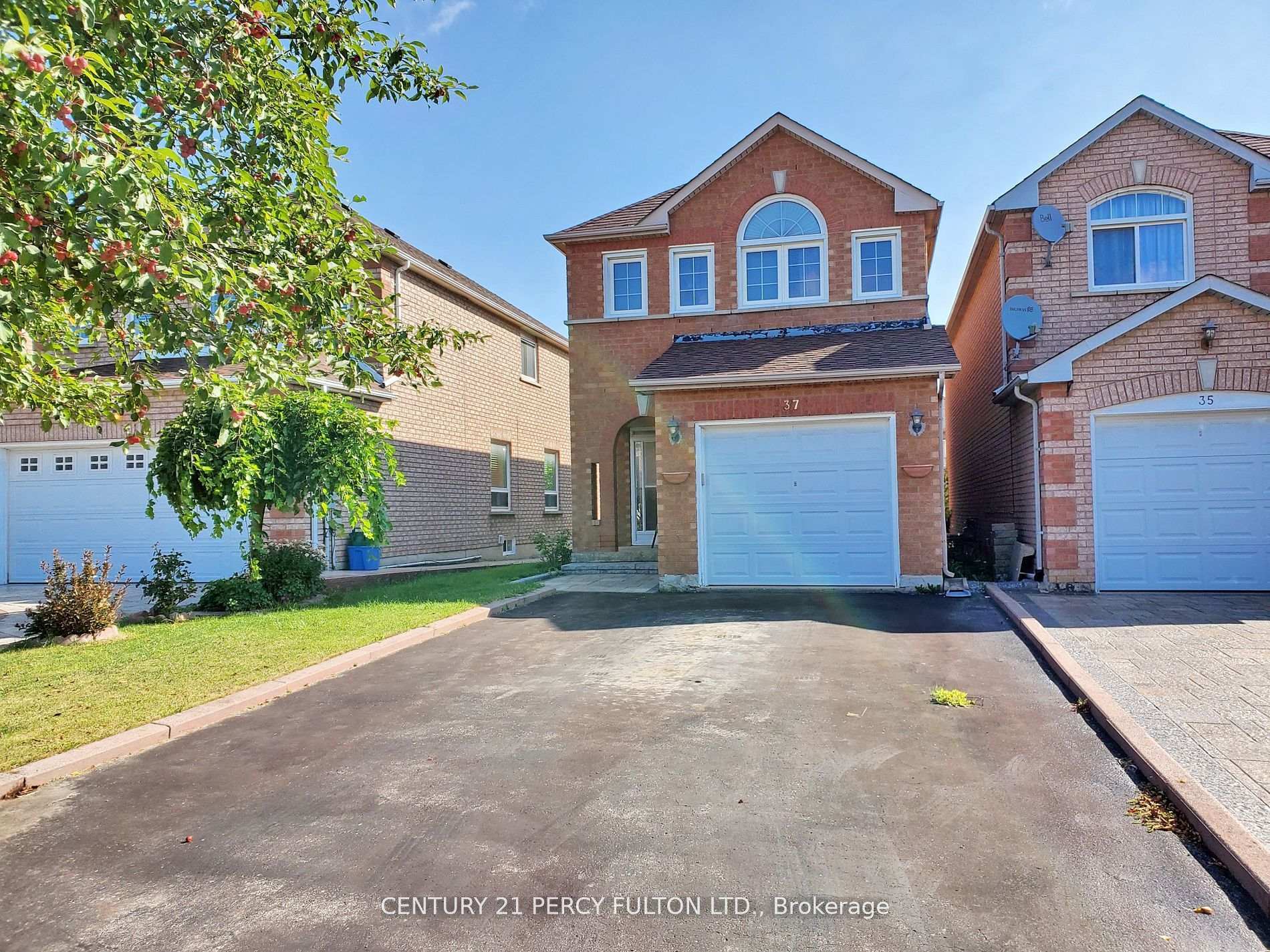 Property Photo: 37 Mindy Crescent ON L3S 3X4