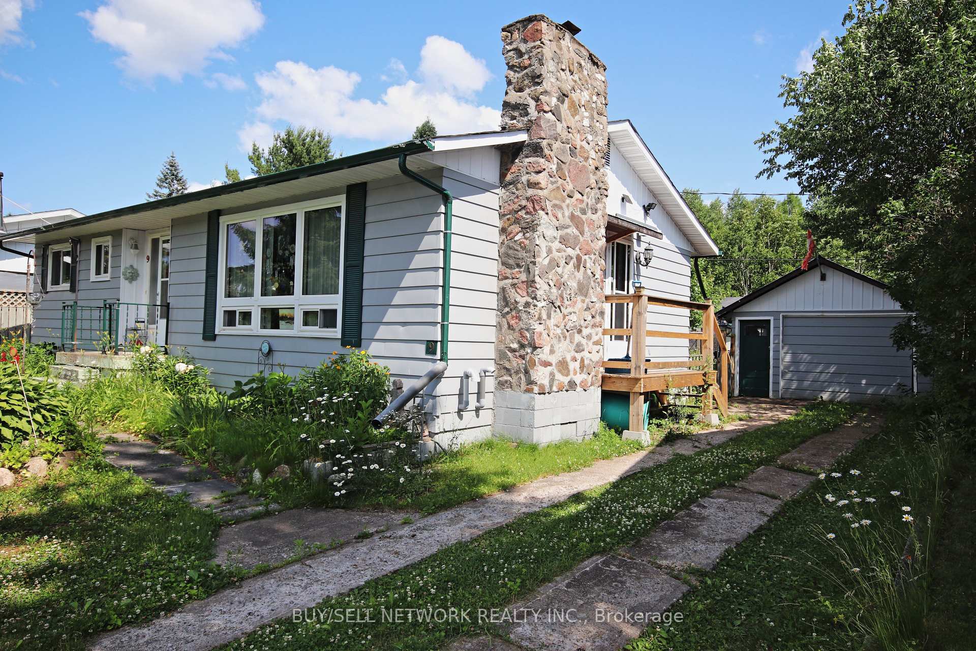 Property Photo:  9 Hemlock Street  ON K0L 1M0 