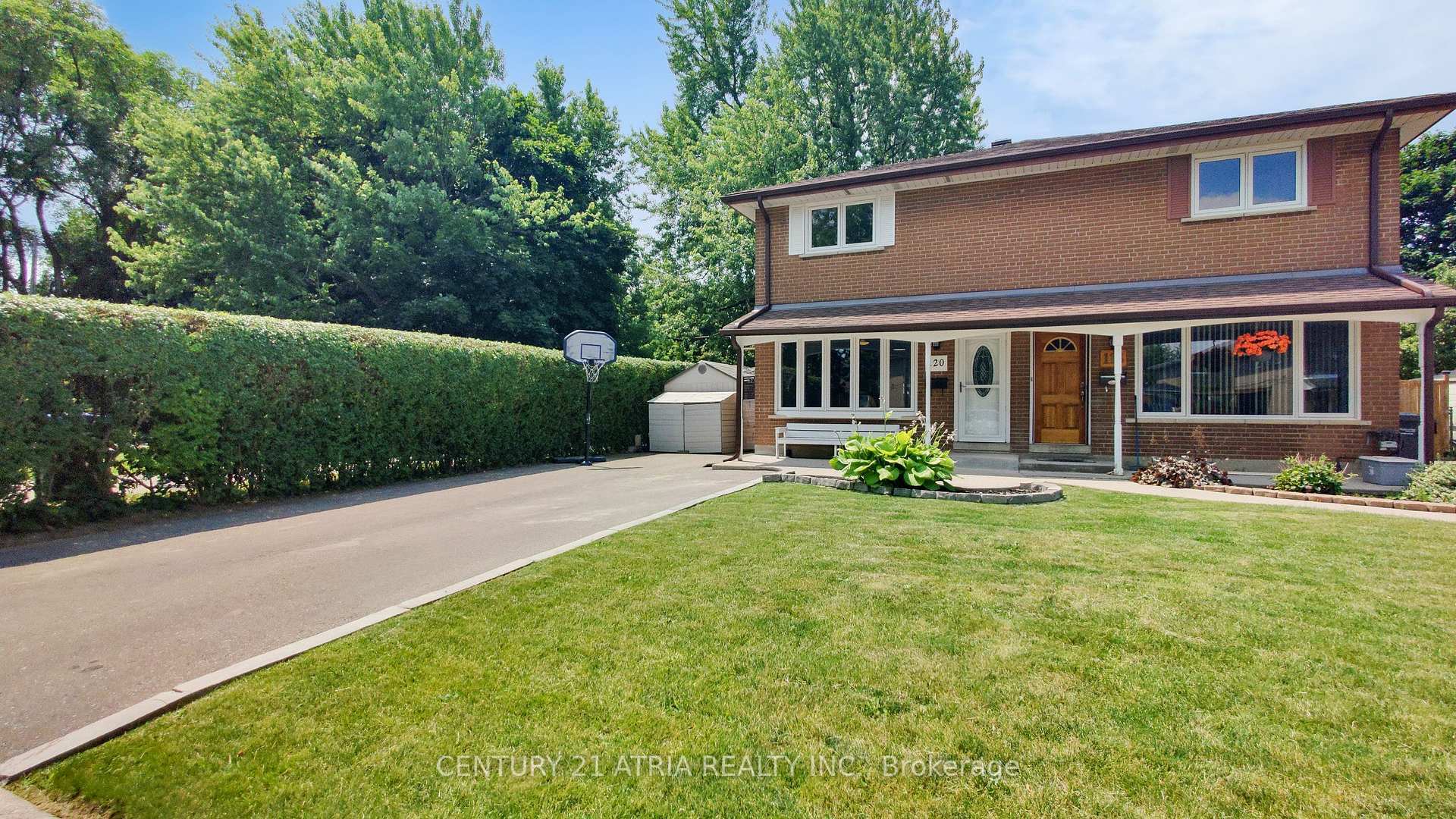 Property Photo:  120 Corby Crescent  ON L6Y 1H1 
