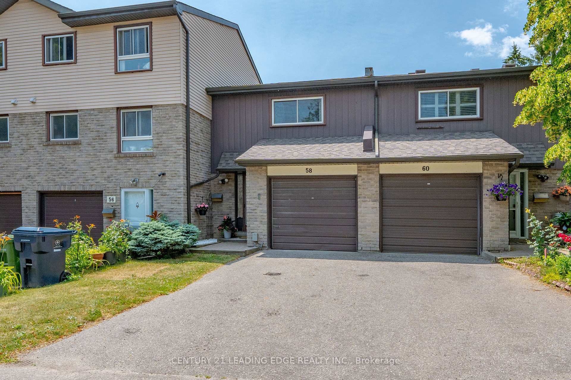 Property Photo: 1131 Sandhurst Circle 58 ON M1V 1V5