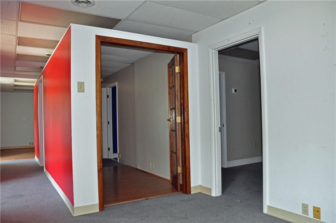 Property Photo: 605 Freeport Road PA 15215