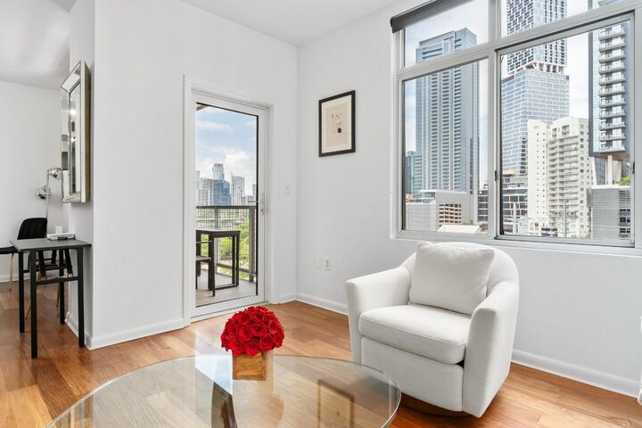 Property Photo: 54 Rainey Street 1018 TX 78701