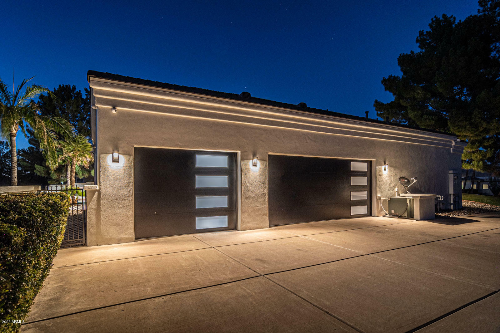 Property Photo: 9440 N 57th Street AZ 85253
