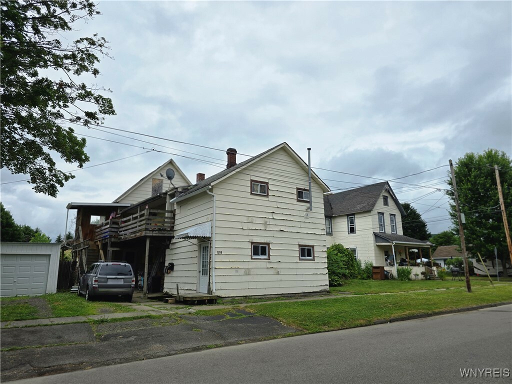 Property Photo:  1019 Spruce Street 1  NY 14760 