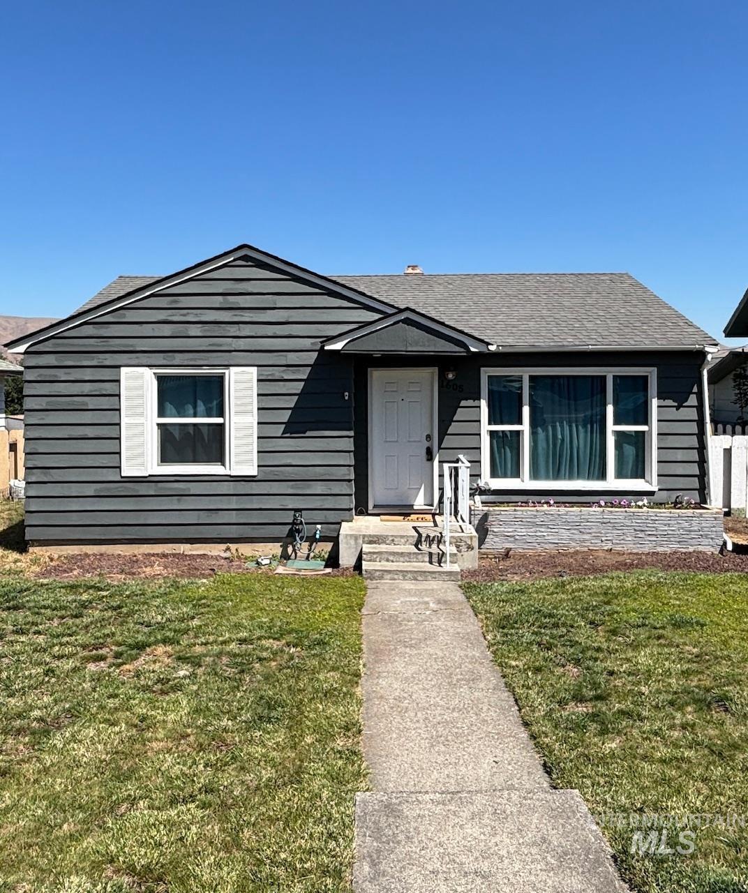 Property Photo:  1605 18th Avenue  ID 83501 