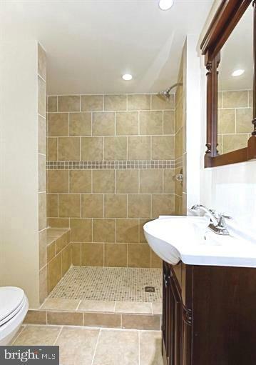 Property Photo: 12728 Rolling Brook Drive VA 22192