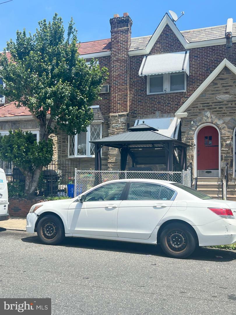 3841 J Street  Philadelphia PA 19124 photo