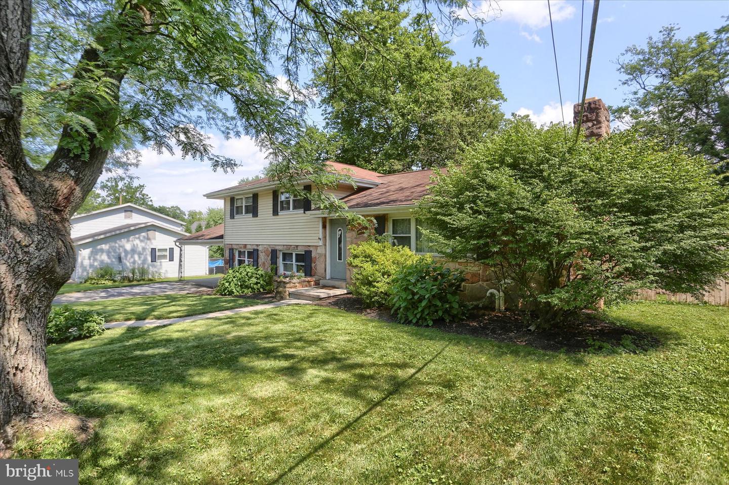Property Photo: 9021 Joyce Lane PA 17036