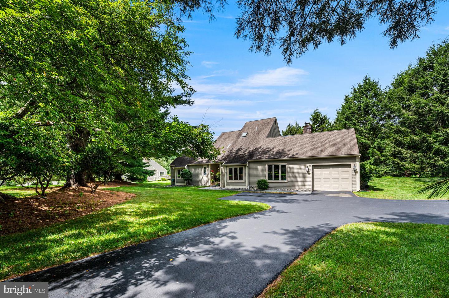 Property Photo: 1107 Mews Lane PA 19382