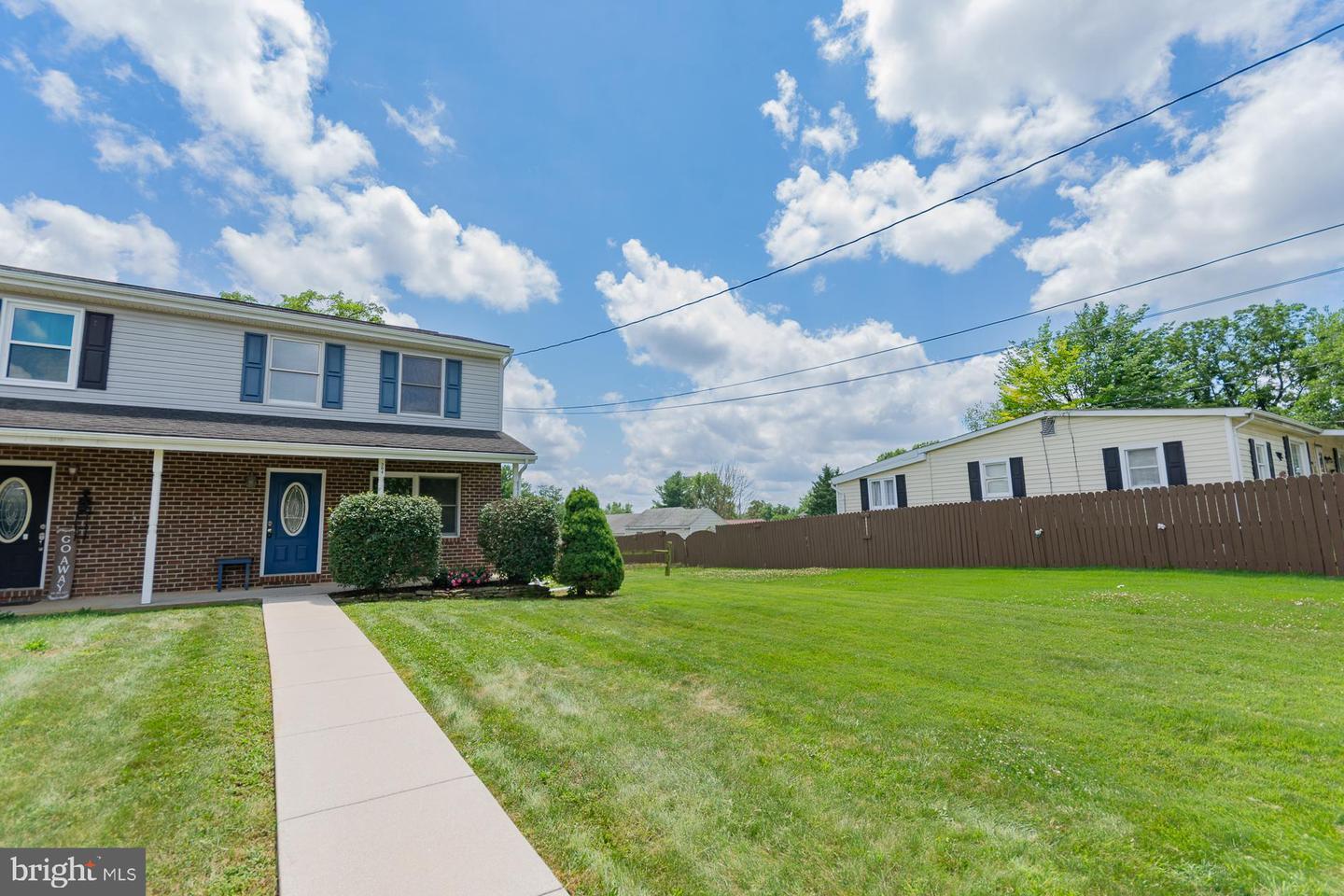 Property Photo:  304 E 12th Avenue  WV 25438 