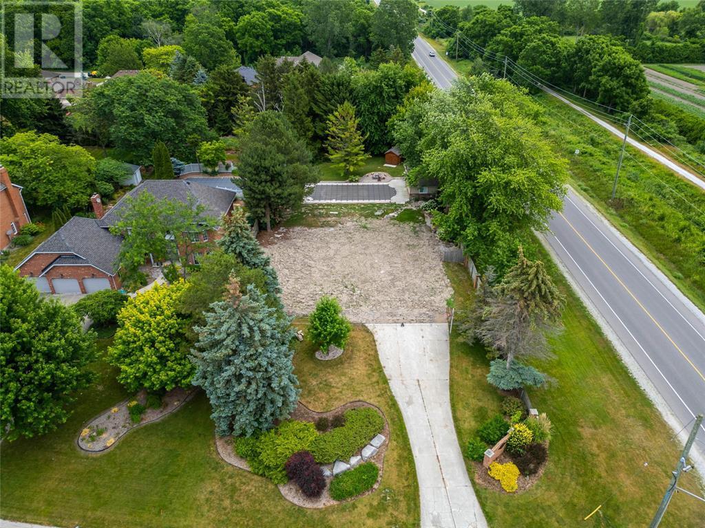 Photo de la propriété: 2060 Wilmers Lane ON N7T 7H4