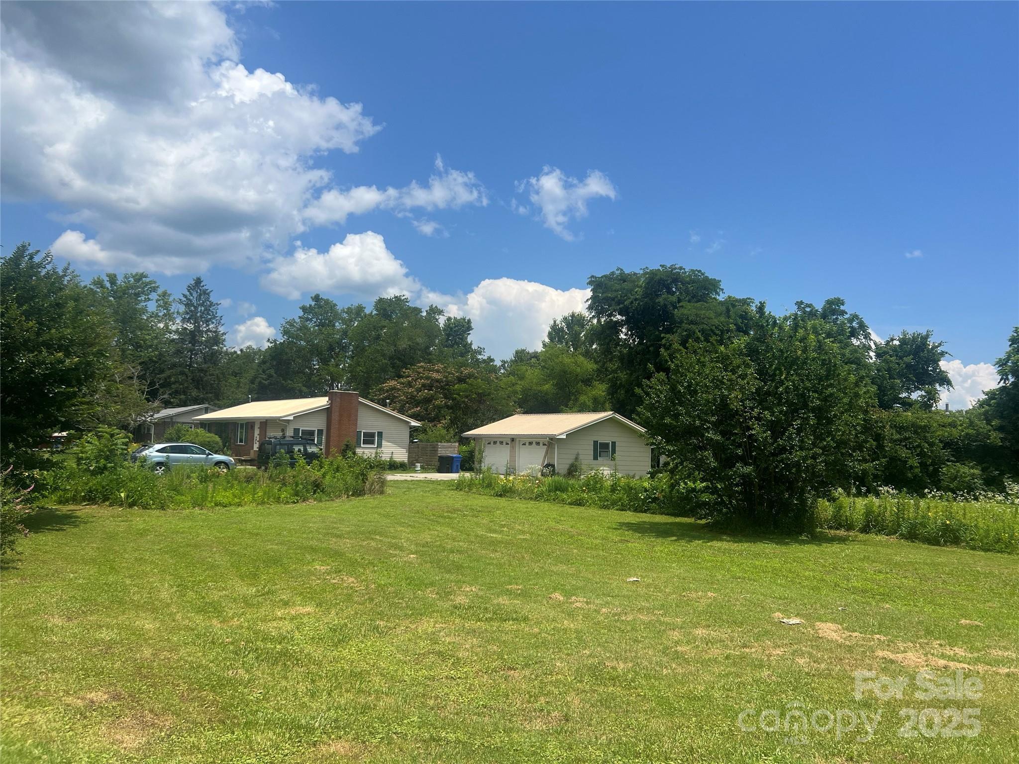 Property Photo: 26 Burnette Drive NC 28712