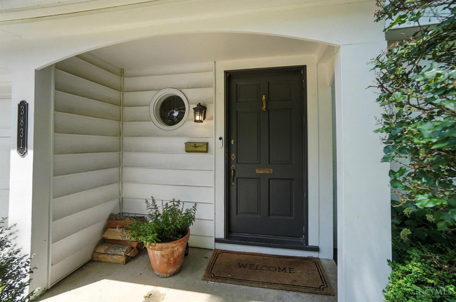 Property Photo: 3831 Broadview Drive OH 45208