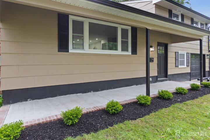 Property Photo:  6 Ryan Road  NJ 08512 